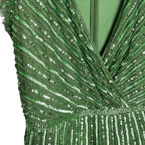 Mac Duggal Sequined Wrap Over Cap Sleeve Ruffle Hem Dress Sage Size 6 NEW - Picture 11 of 15
